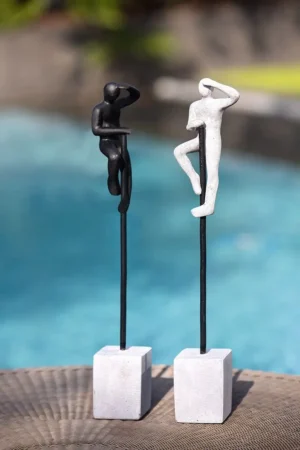 Beeld - Samen ver vooruit kijken - Op stok met sokkel - Set van twee - Zwart / Wit - 47 cm