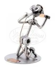 Beeldje rockzanger in actie