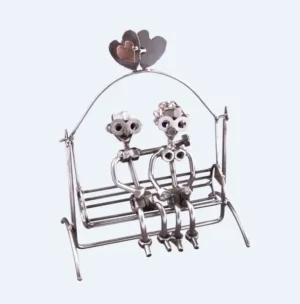 Verliefd stel schommel beeldje