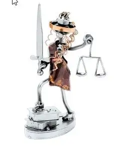 Beeldje vrouwe Justitia