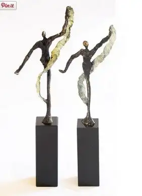 Beeldje Gelijkwaardig zijn