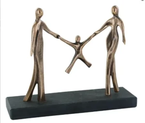 Beeld Gezindgelukt - Ouders speelt met kind - Bronzen beeld - Handwerk - 24x20x7 cm